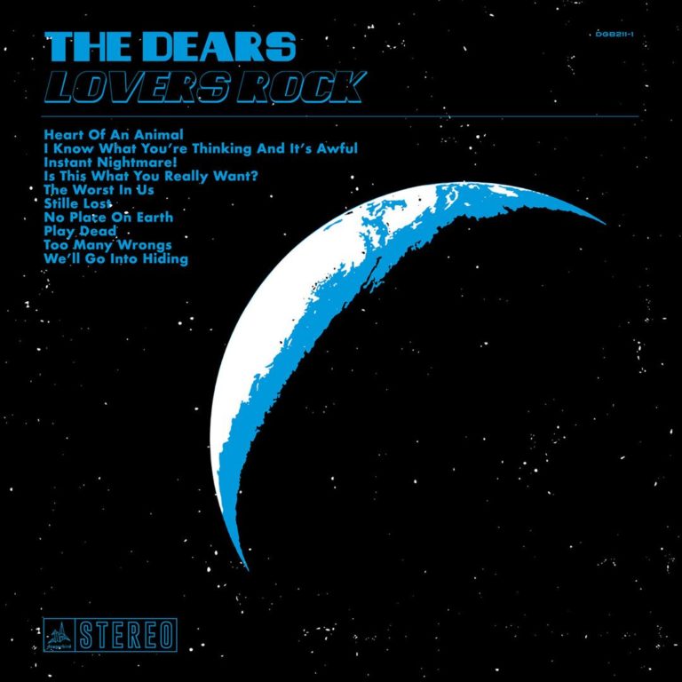 Halbmond vor schwarzem Hintergrund mit blauen Schriftzügen der Songtitel und Bandname The Dears