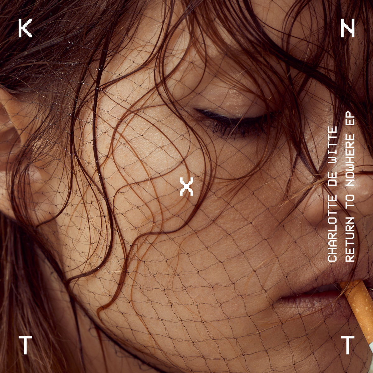 Charlotte de Witte – Return to Nowhere EP: Eine fesselnde Techno-Reise zwischen hypnotischen Beats, Acid-Einflüssen und tranceartigen Gesängen.