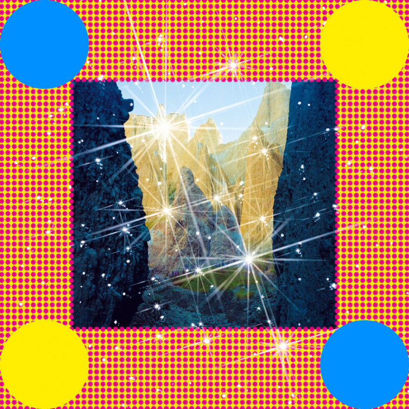 Cover von Caribous Album „Honey“: bunte, funkelnde Pop-Art-Ästhetik mit digitaler Glitzerlandschaft, gelben und blauen Kreisen vor Rasterhintergrund.