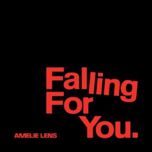 Schwarzes Albumcover von „Falling For You“ von Amelie Lens mit roter, verzerrter Typografie – minimalistisch, intensiv und visuell kraftvoll.