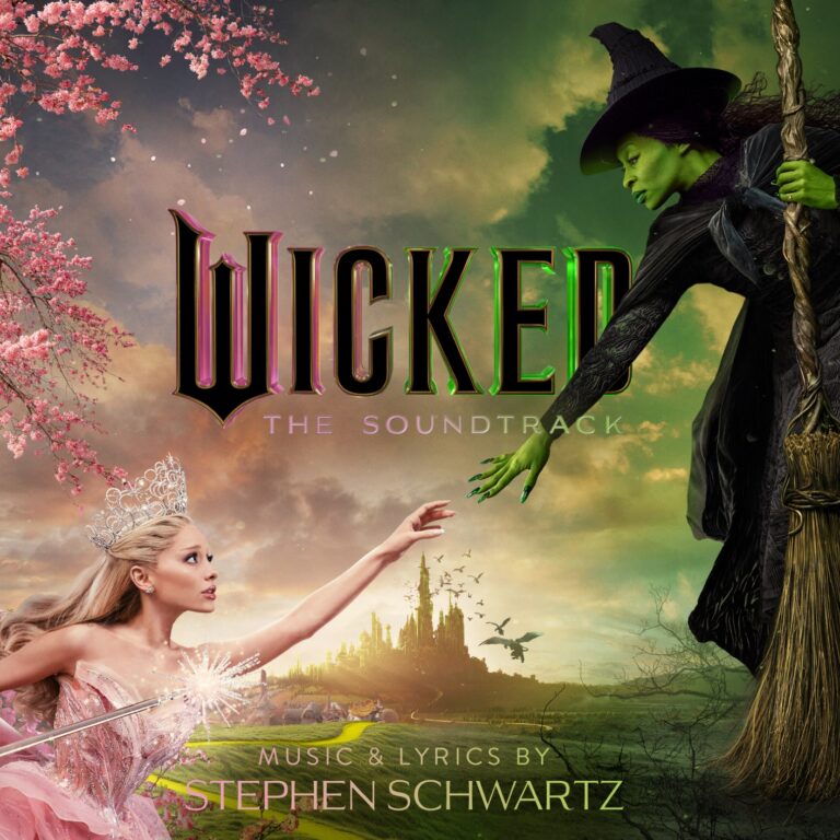Cover des Wicked Soundtracks mit Ariana Grande als Glinda und Cynthia Erivo als Elphaba, die sich dramatisch vor grüner Fantasielandschaft berühren.