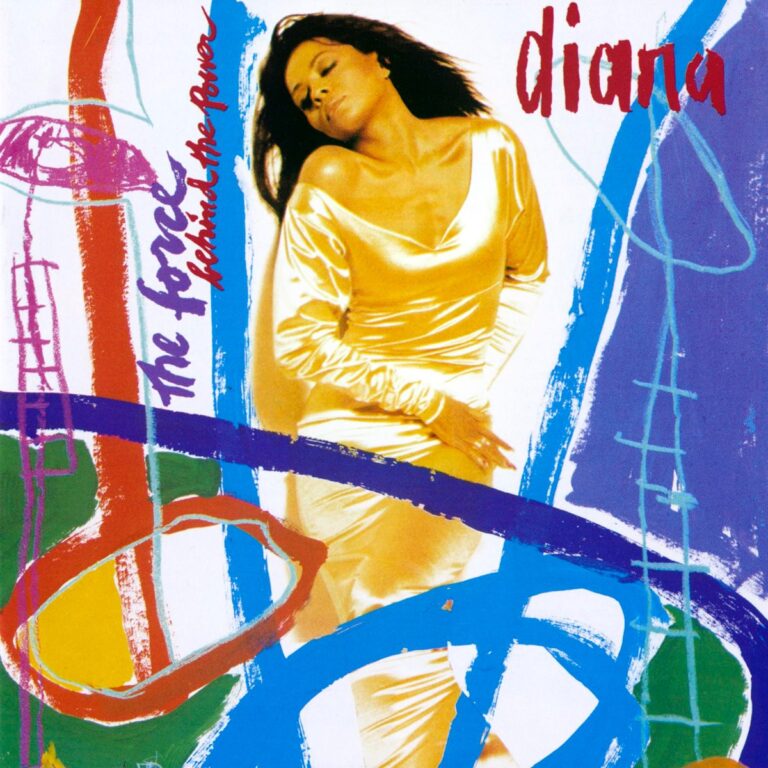 Frau in goldenem Kleid vor buntem Hintergrund auf Albumcover.