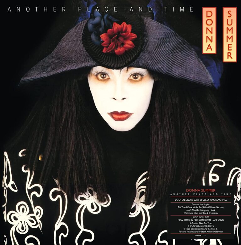 Albumcover von Another Place and Time mit Donna Summer in auffälligem Outfit und dramatischem Make-up.