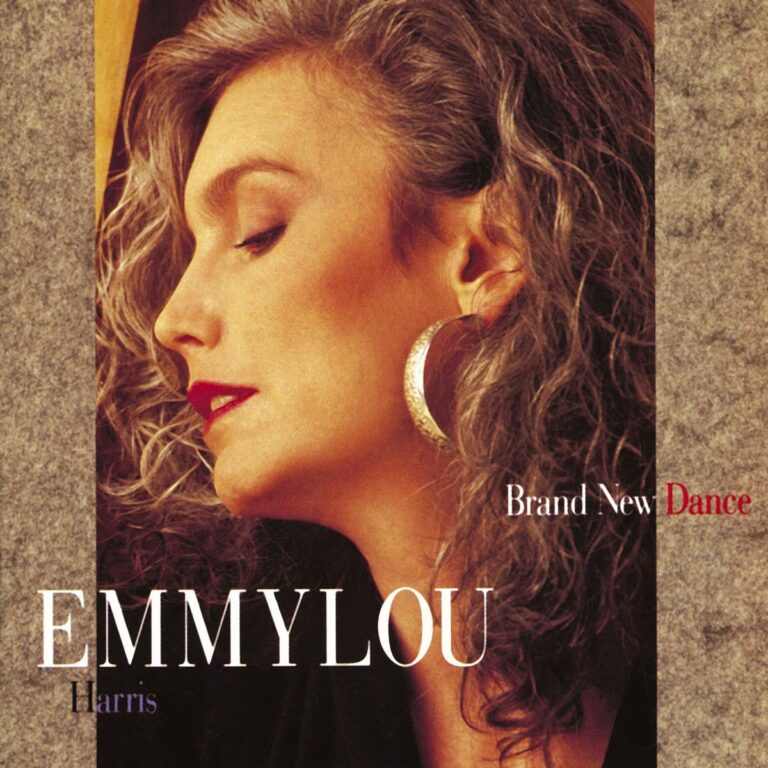 Albumcover von Emmylou Harris mit ihrem Profil und dem Titel Brand New Dance.