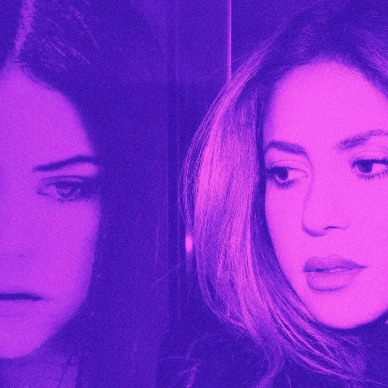 Das violett eingefärbte Cover zeigt Shakira im Kontrast zu einer melancholisch blickenden Doppelgängerin – ein visuelles Spiel mit Identität, Erinnerung und Selbsterkenntnis.