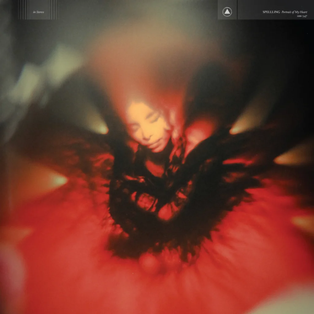 Cover des Albums „Portrait of My Heart“ von SPELLLING – eine genreübergreifende Reise zwischen Gothic-Rock, Pop-Punk und experimenteller Musik.