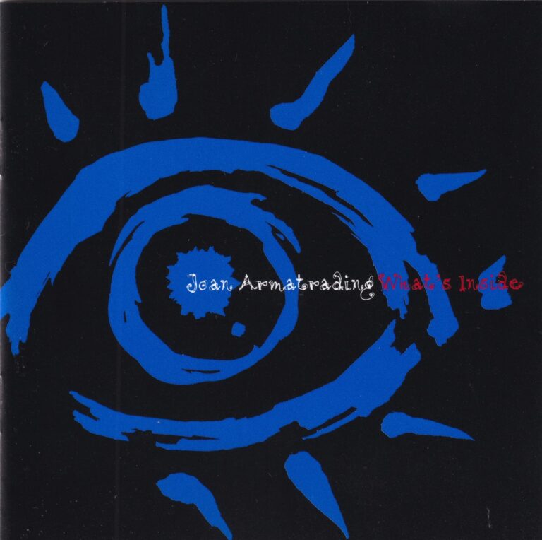Blaues, stilisiertes Auge auf schwarzem Hintergrund mit Schriftzug Joan Armatrading Whats Inside.