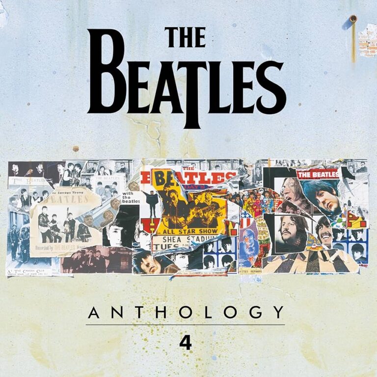 Quadratisches Albumcover mit hellem, leicht vergilbtem Hintergrund, darüber der schwarze Beatles Schriftzug, darunter eine breite Collage aus Fotos und grafischen Fragmenten, die an historische Schnittmontagen erinnert.