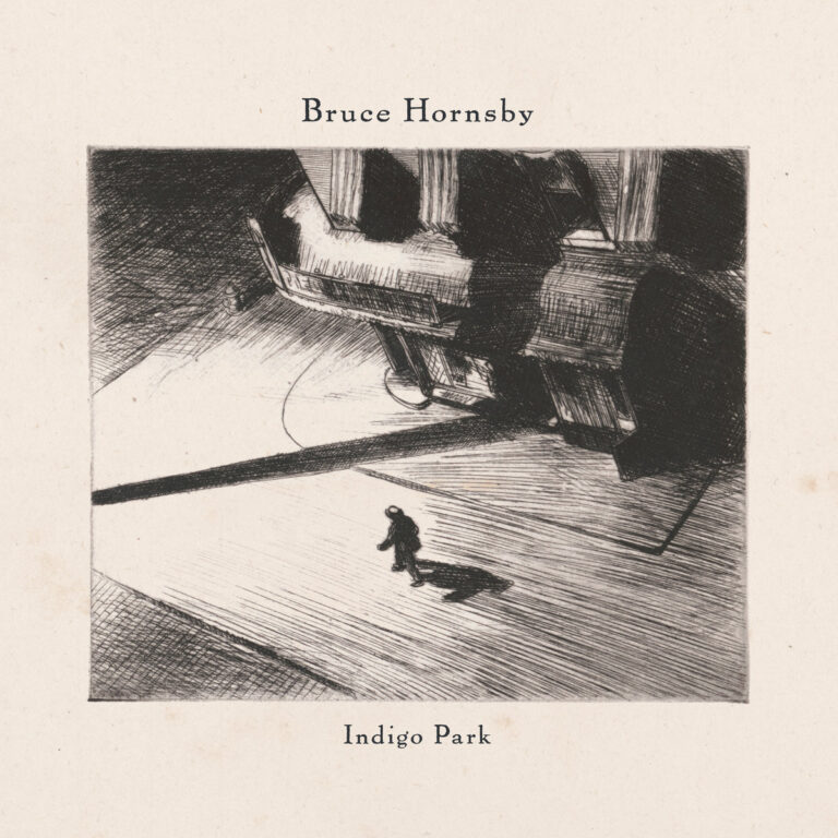 Das Albumcover zeigt eine minimalistische Schwarz-Weiß-Radierung einer einsamen Person, die über einen hellen Platz geht und einen langen, dunklen Schatten wirft, umrahmt von architektonischen Strukturen im Hintergrund.