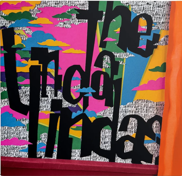 Bunte, comicartige Schriftzüge vor farbenfrohen Wolkenformationen auf dem Albumcover von The Linda Lindas.