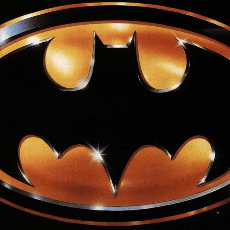 Goldenes Batman-Logo auf schwarzem Hintergrund als Albumcover ohne Künstlerporträt.
